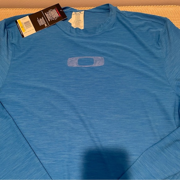 Oakley Melange Long Sleeve Rash Guard - Picture 3 of 5
